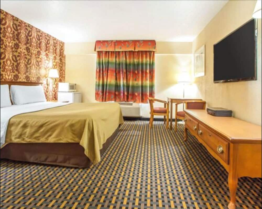 Days Inn by Wyndham Jersey City / NYC Area 4/41