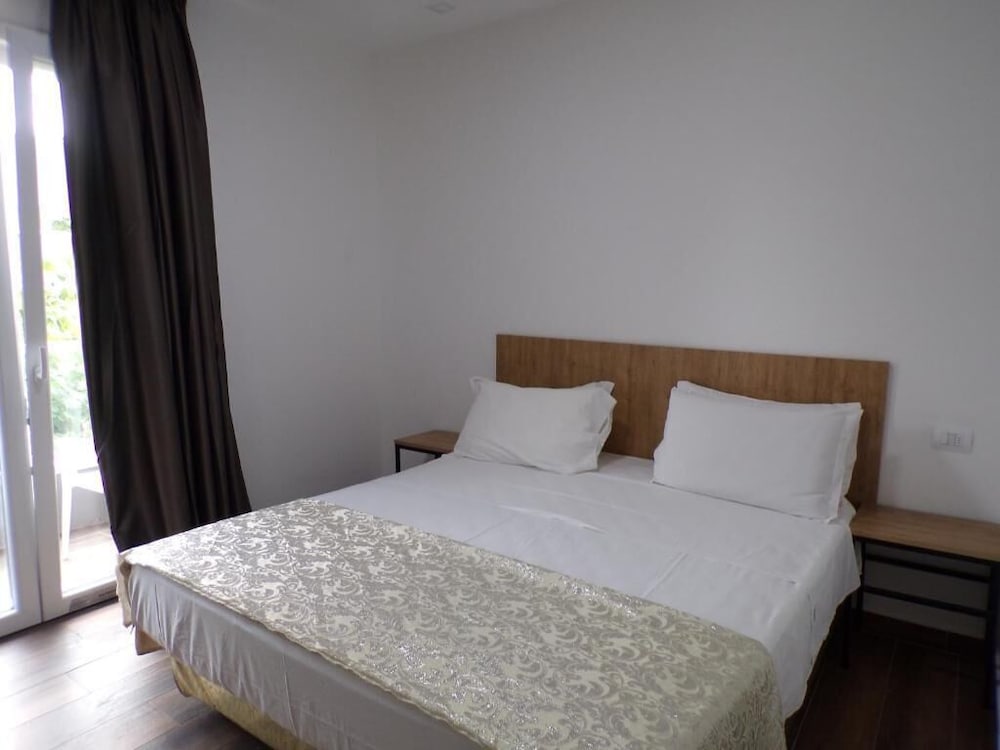 Hotel Nord Est 3/18