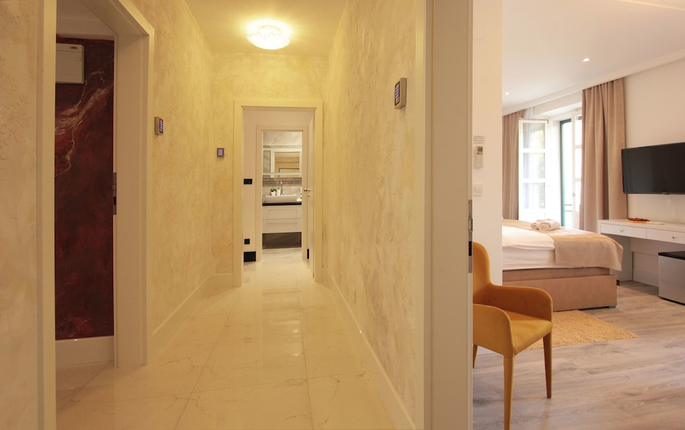 Well Of Life Luxury Rooms 18/26