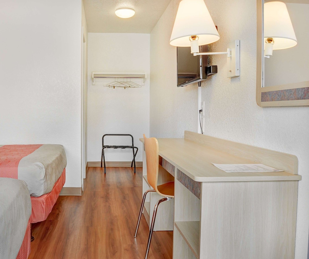 Motel6 Portland, OR - Central 31/47