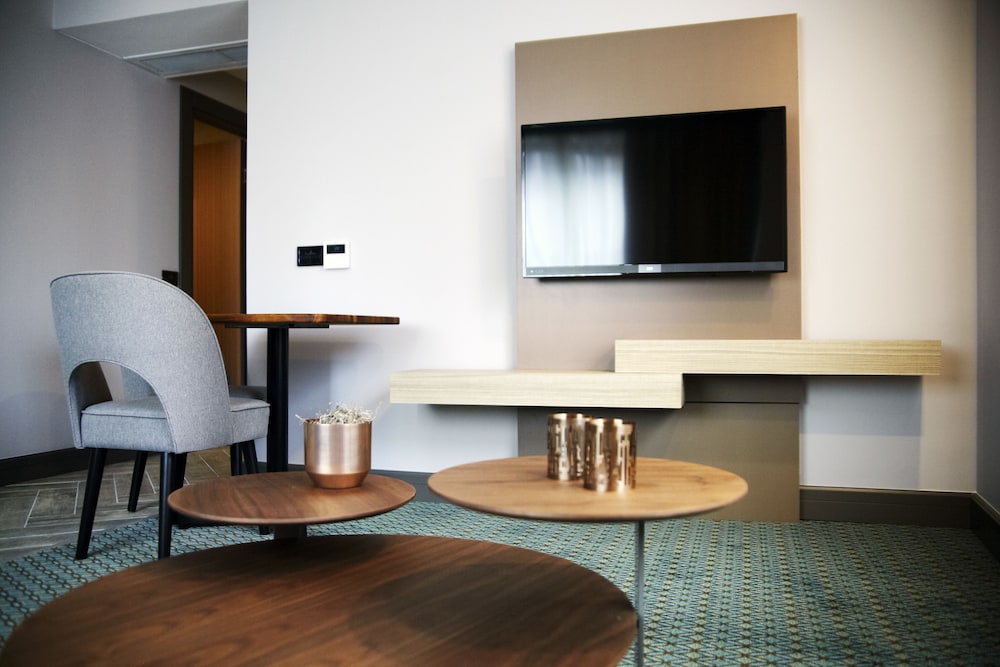 Tophane Suites 30/39