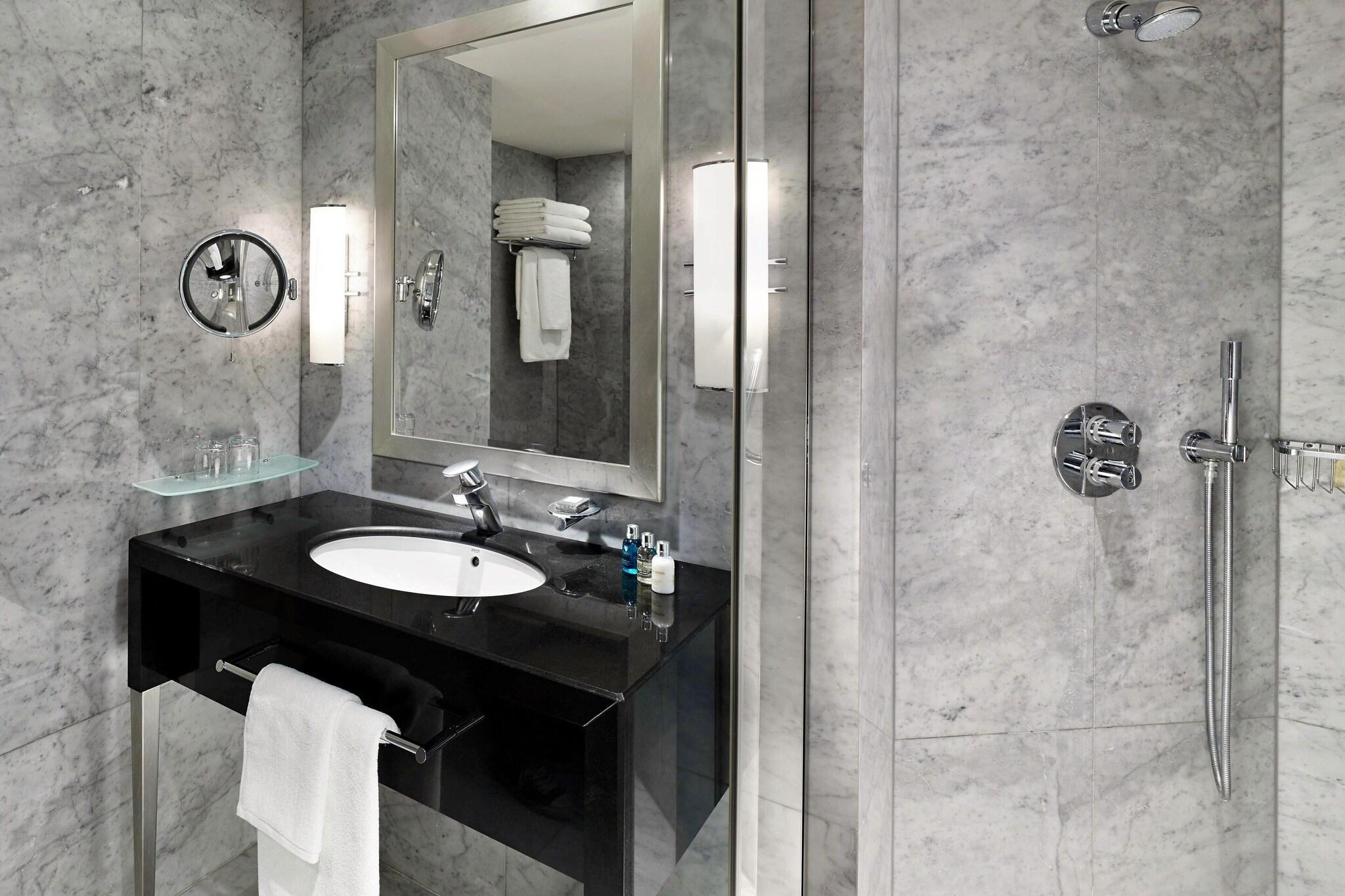 جناح تنفيذي بسرير كينج، The Park Tower Knightsbridge, a Luxury Collection Hotel, London 4/4