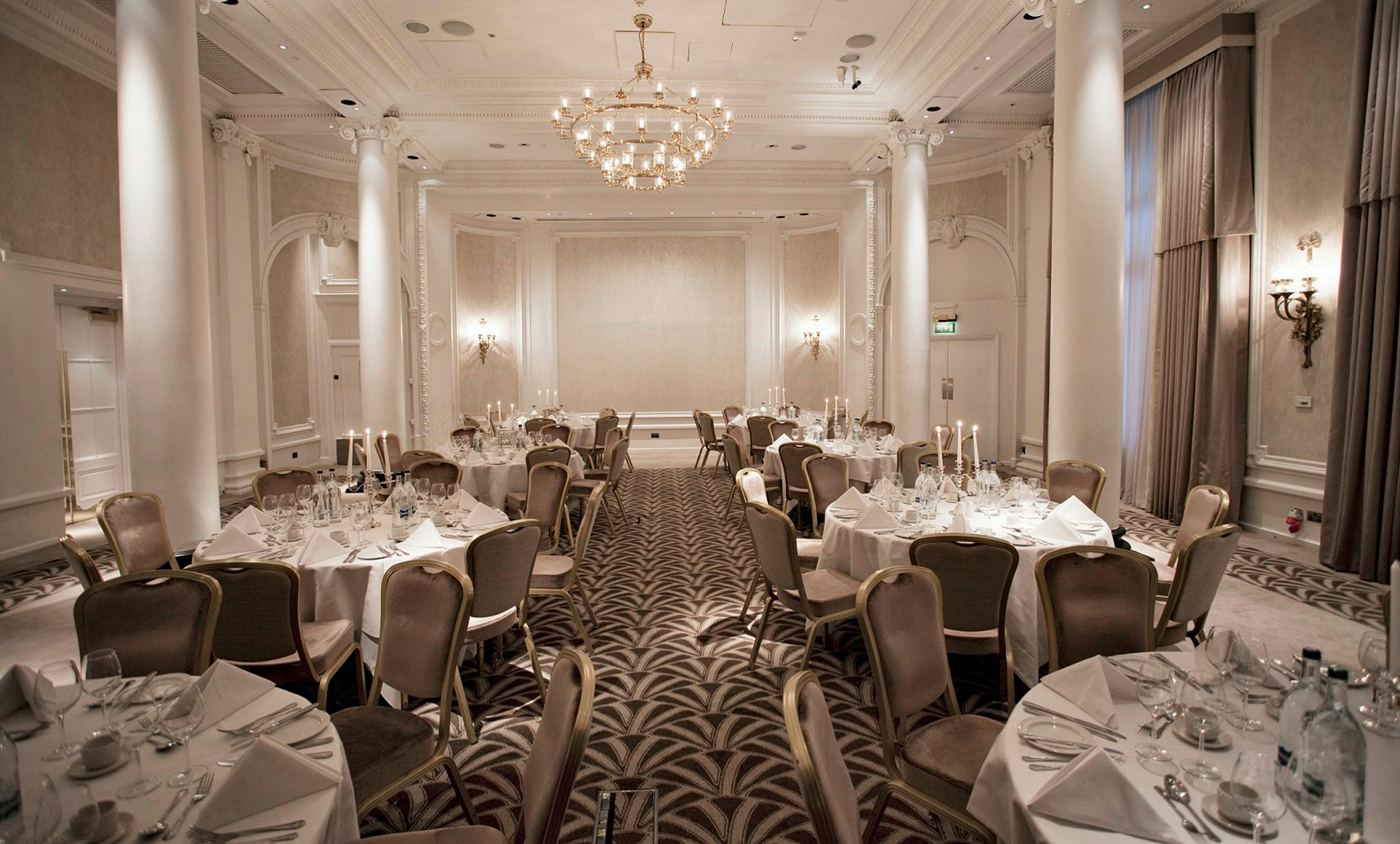 The Waldorf Hilton, London 82/91