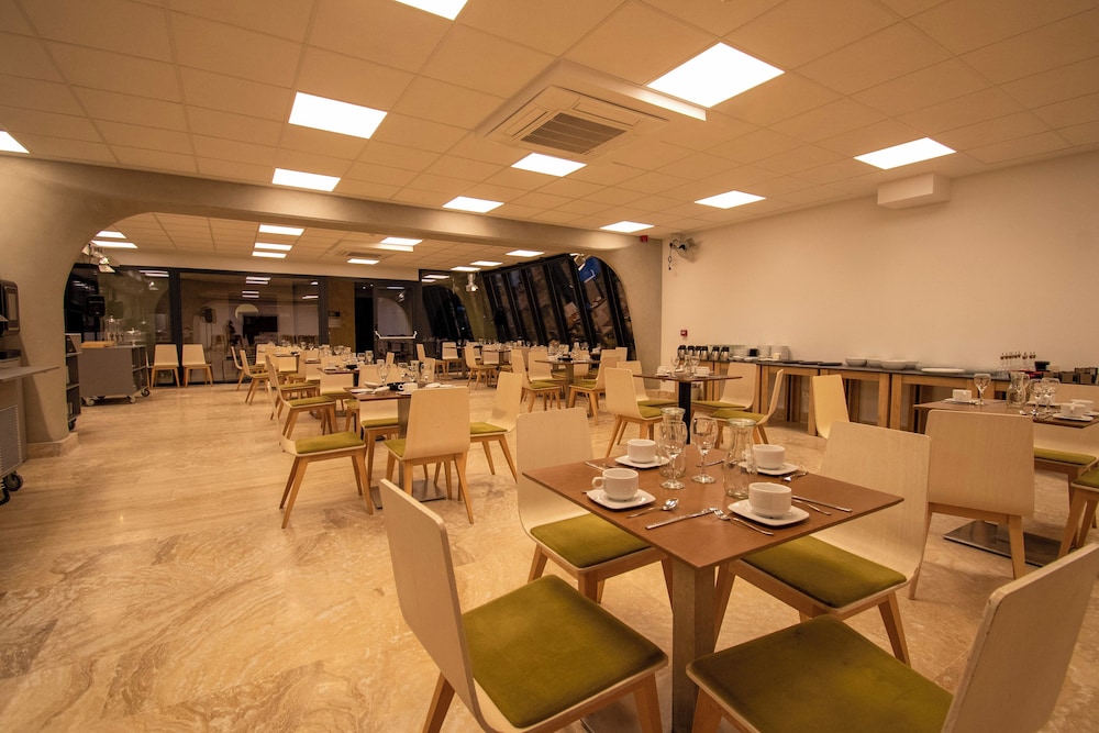 Ekilibrio Hotel and Apart Suites 17/24