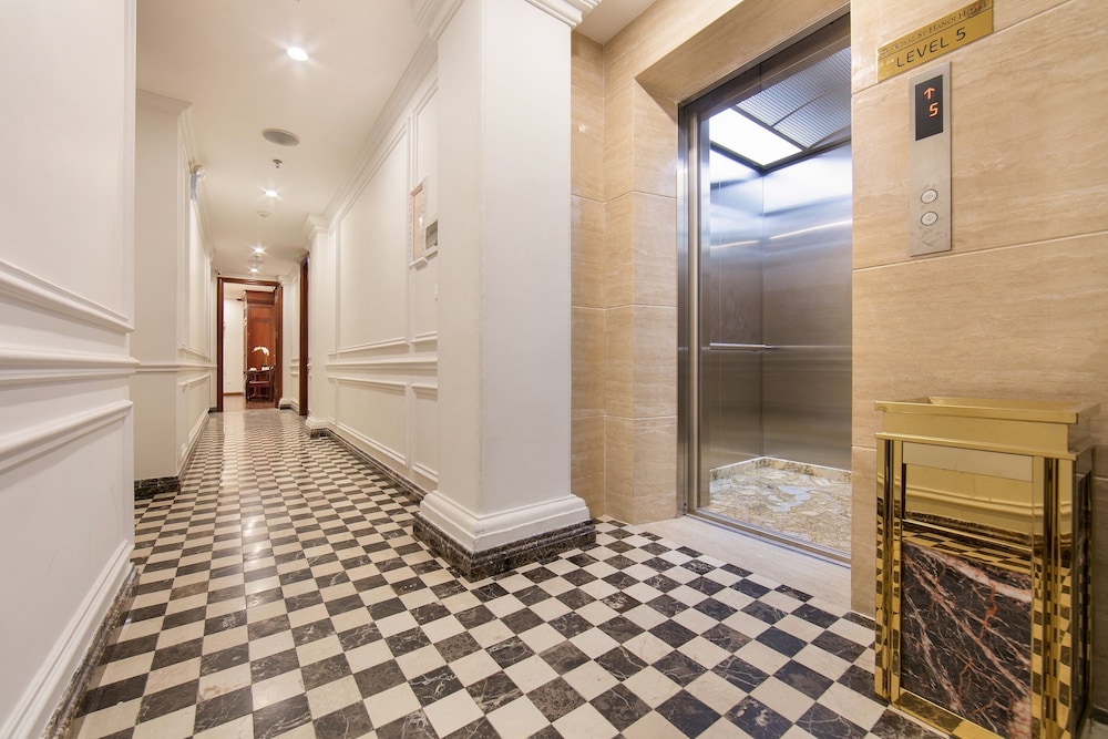 Royal St Hanoi Hotel 16/27