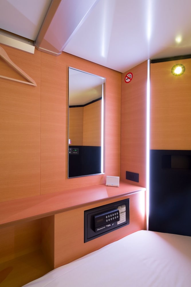 POD, MIXED DORM