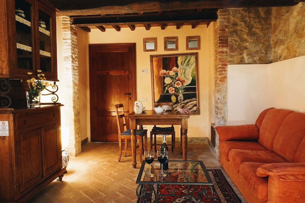 Tenuta Sant'ilario 33/48