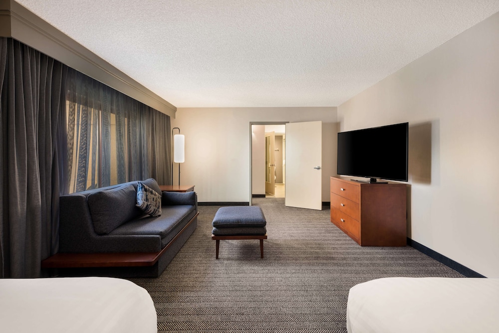 Sonesta Select San Jose Airport 36/55