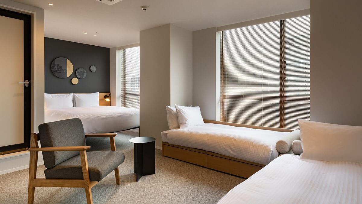 Room, Quadruple, Night View