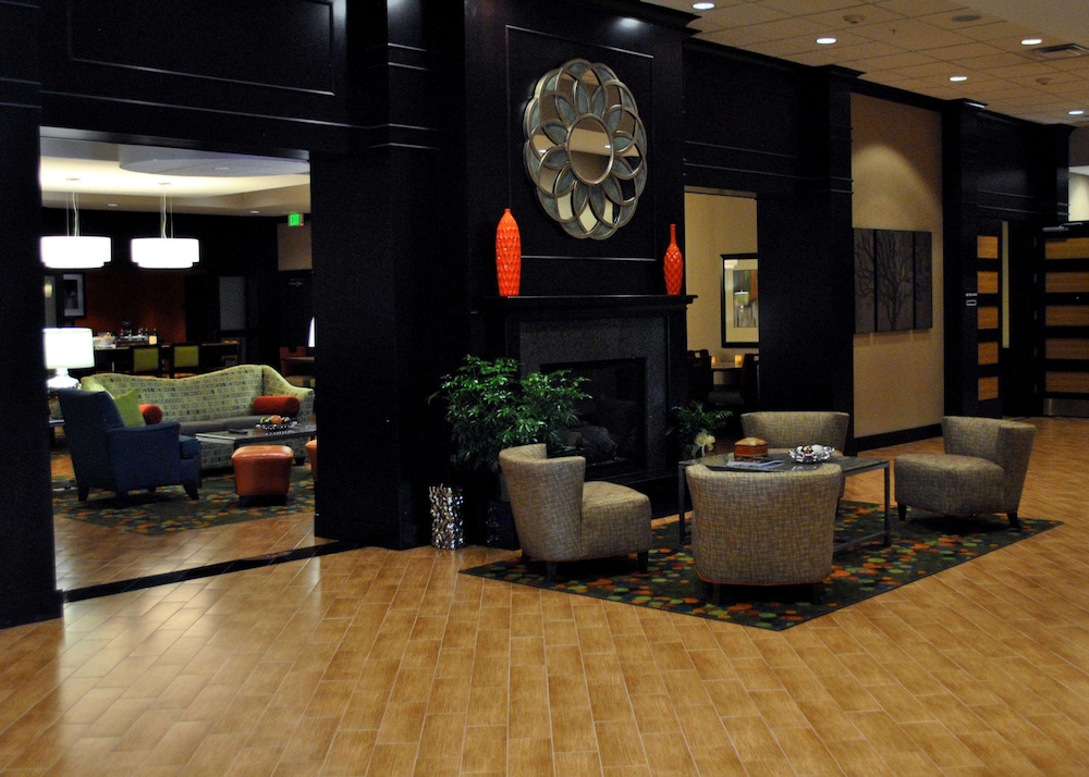 Hampton Inn Evansville Airport 37/70