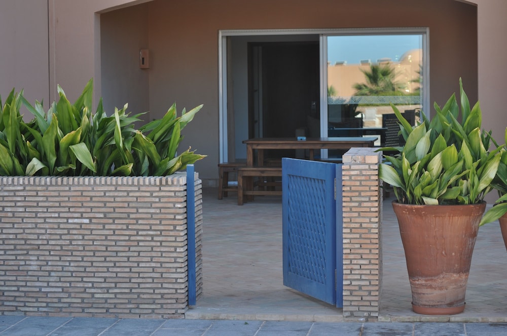 Paradis Plage Surf Yoga Spa Resort 56/83