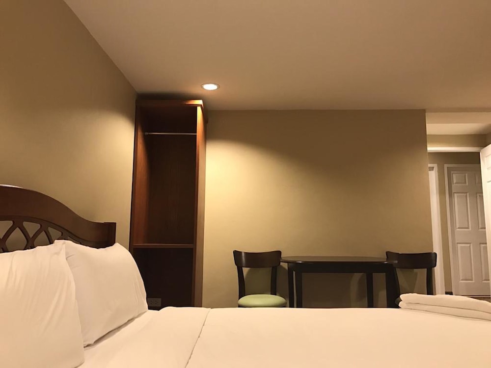 An Apartment 11/14