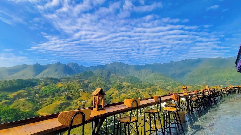 Sapana Mountain Retreat 40/50