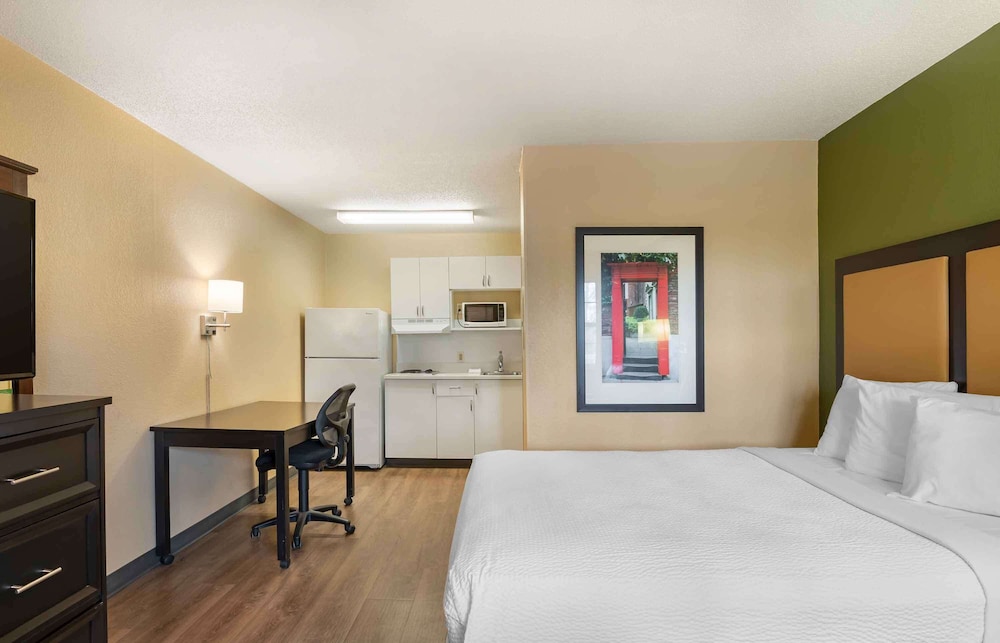 Extended Stay America - Newport News - Oyster Point 15/34
