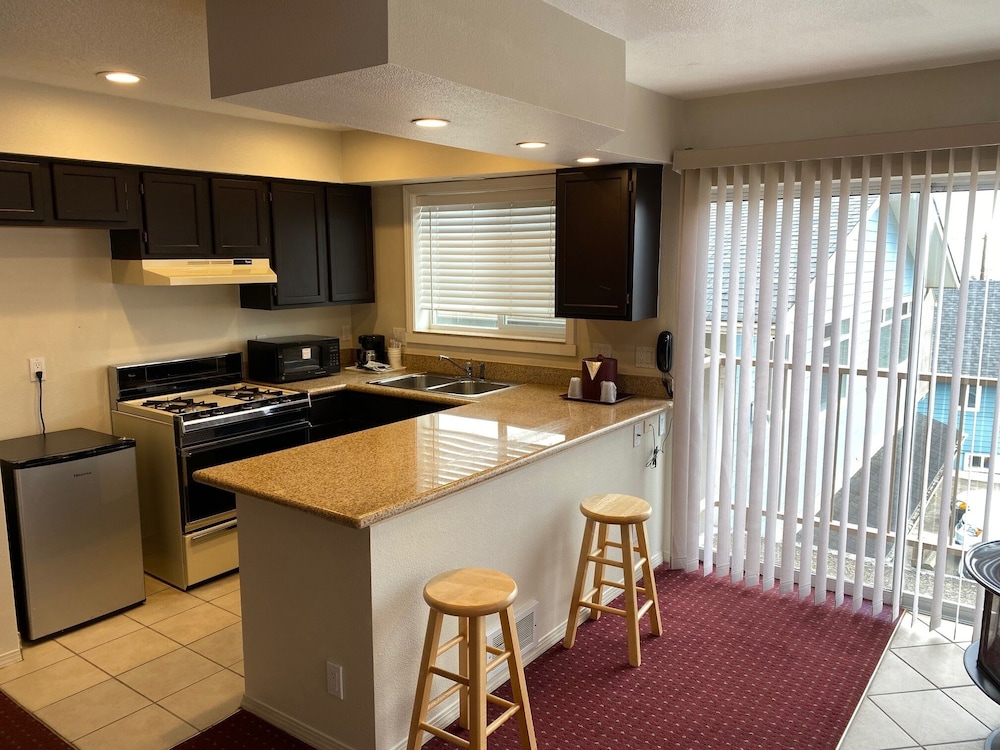 Days Inn by Wyndham Newport OR 13/20