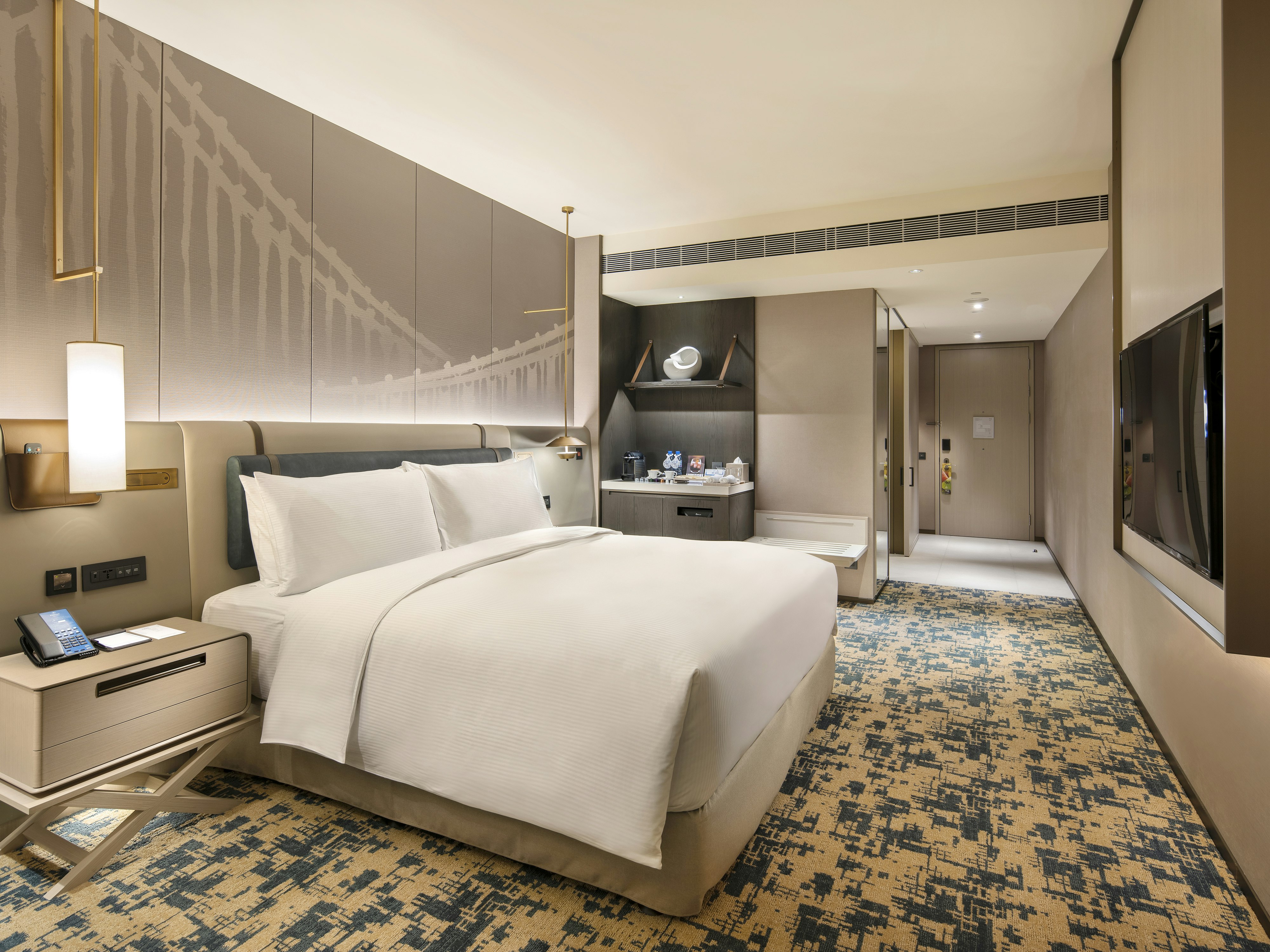 ROOM, KING BED, ACCESSIBLE