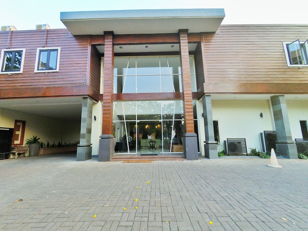 Hotel Transit Pasuruan 5/43