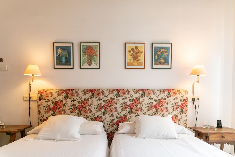 Hotel Can Moragues 10/50