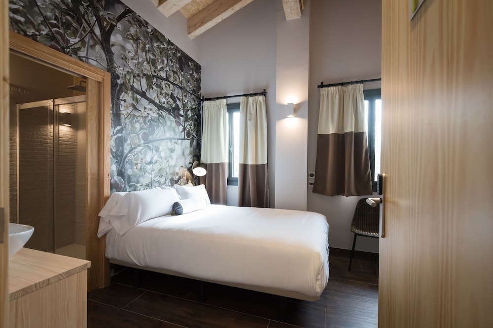Hotel Sagarlore 34/59