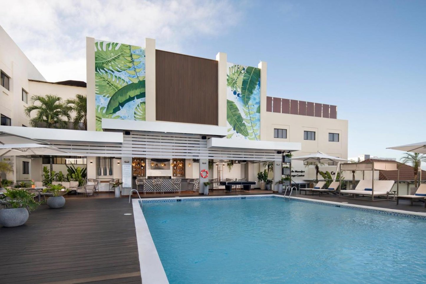 Hodelpa Gran Almirante Hotel & Casino 39/40