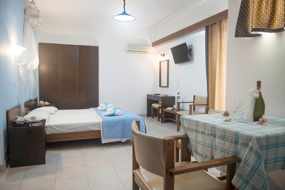 Antonios Hotel 28/62