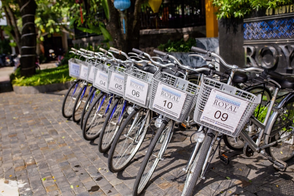 Royal Riverside Hoi An Hotel 68/75