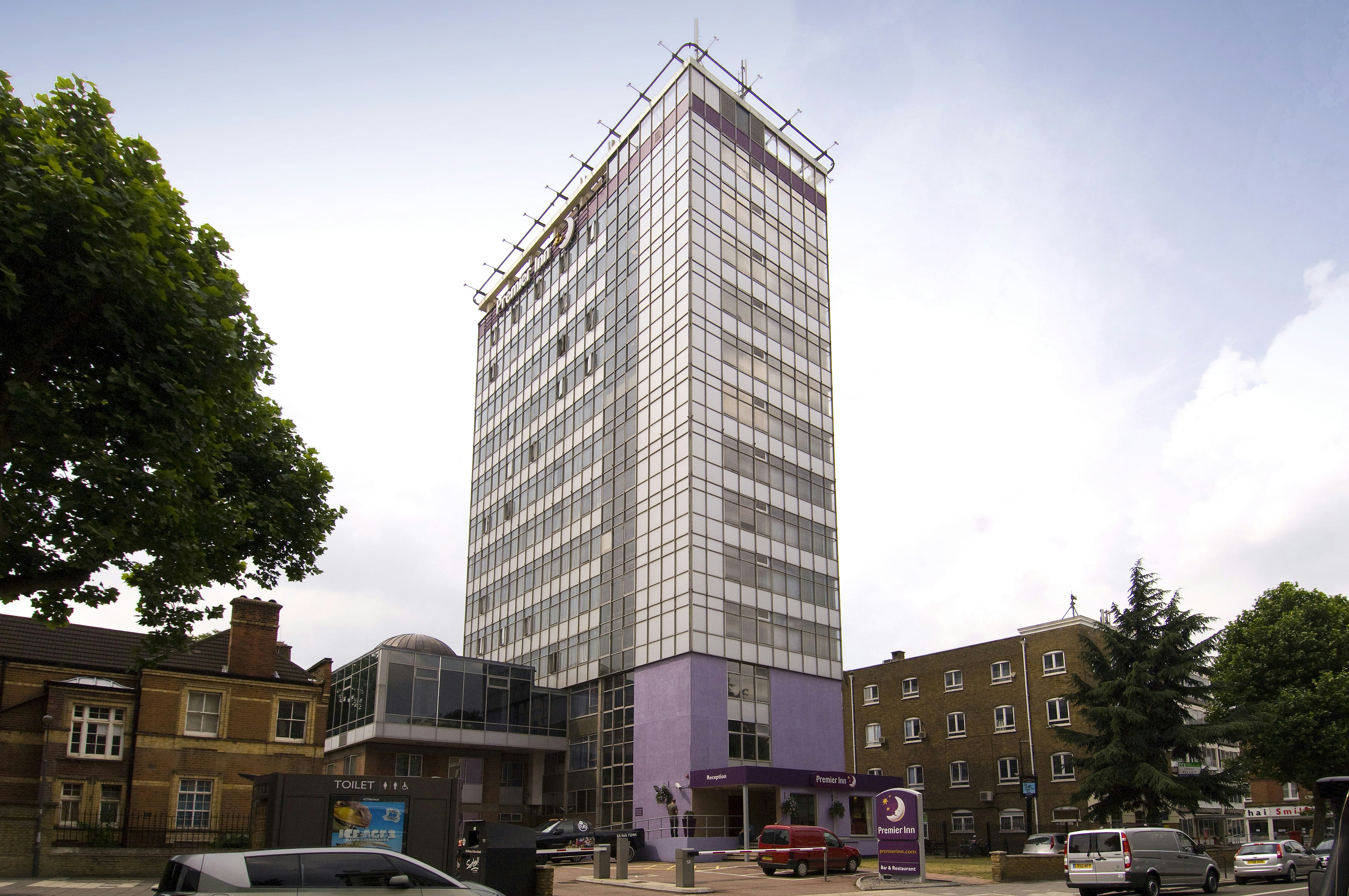 Premier Inn London Hammersmith (Ravenscourt Park) in LONDON