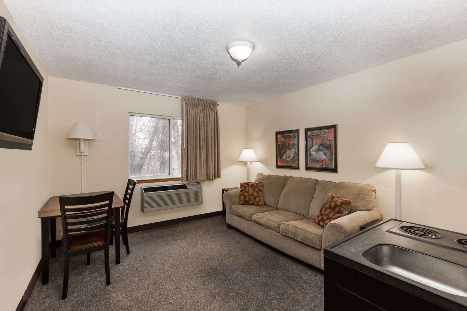 Days Inn by Wyndham Atlantic 12/17