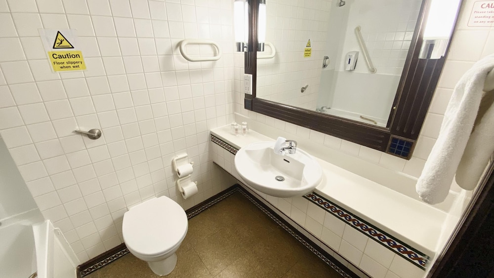 Europa Gatwick Hotel 49/50