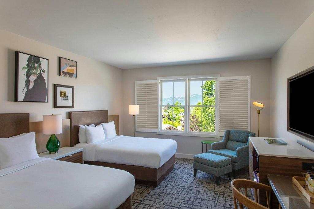 Lodge, 2 Double Beds