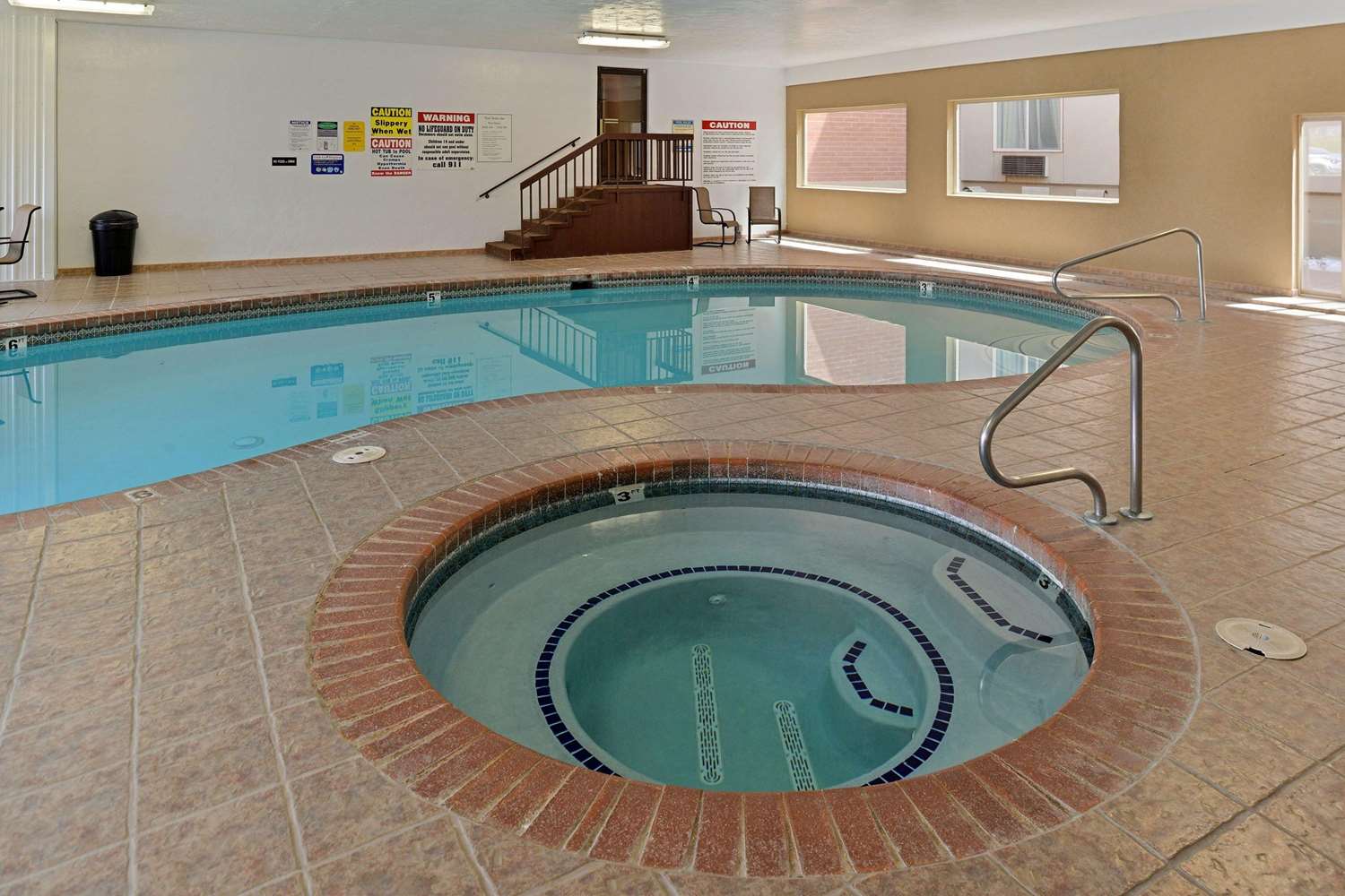 Quality Inn Vernal Near Dinosaur National Monument 14/43