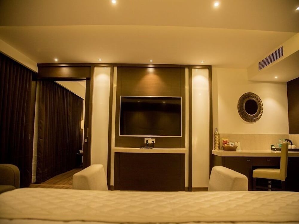 S Hotels 27/50