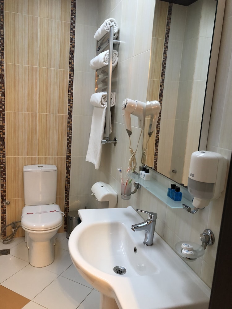 Aysberq Hotel 48/50