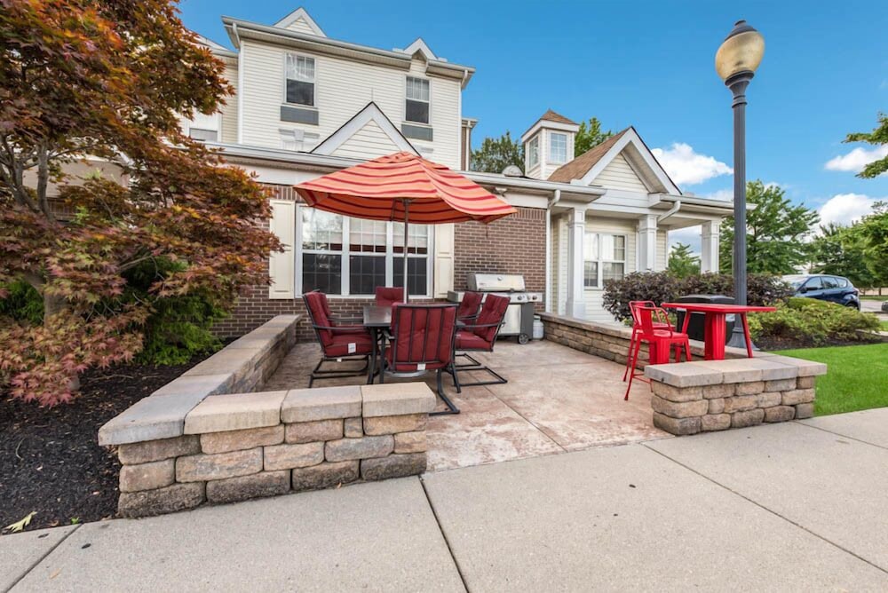 Suburban Studios Blue Ash Cincinnati 3/48