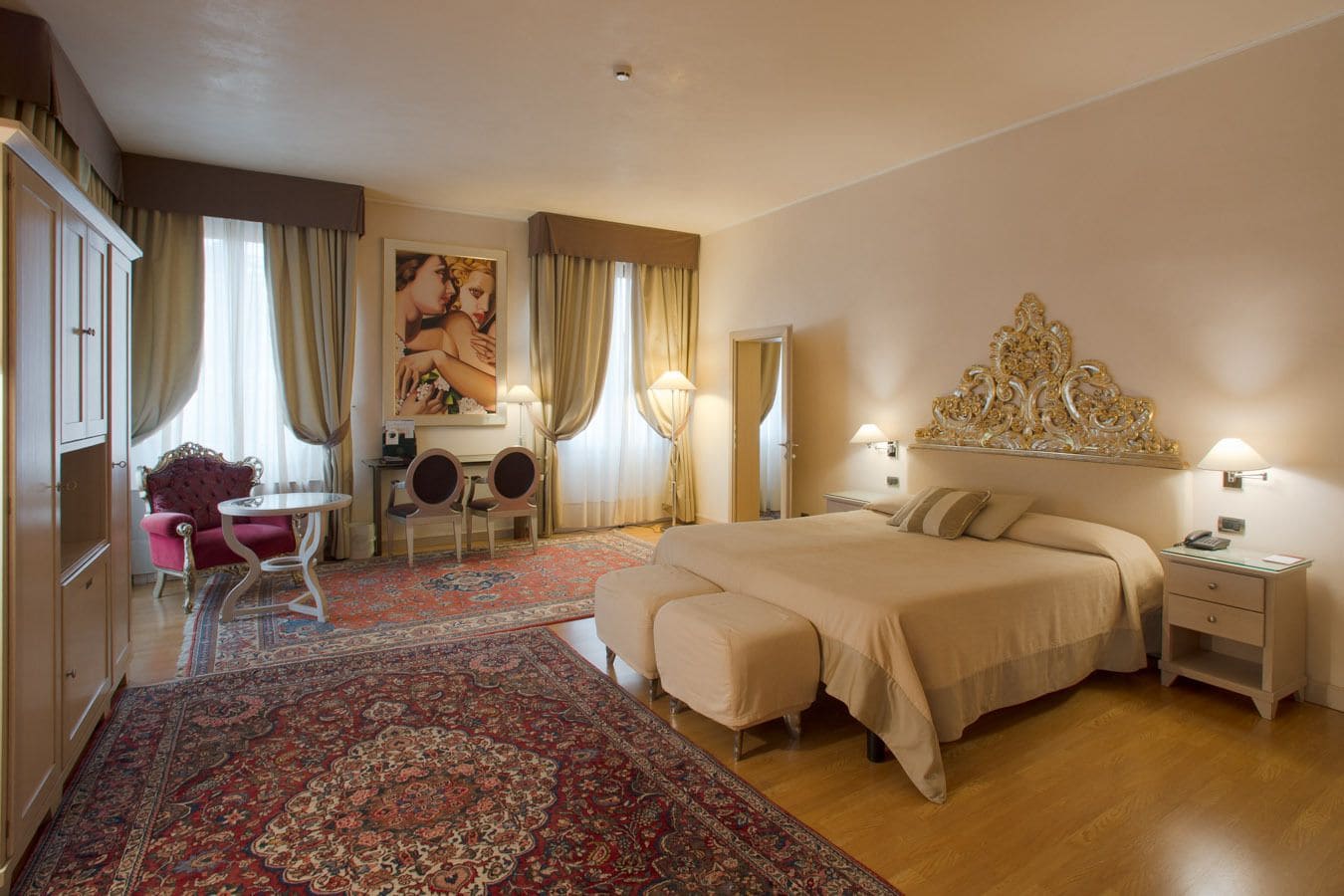 EXCLUSIVE, SUITE, CANAL VIEW