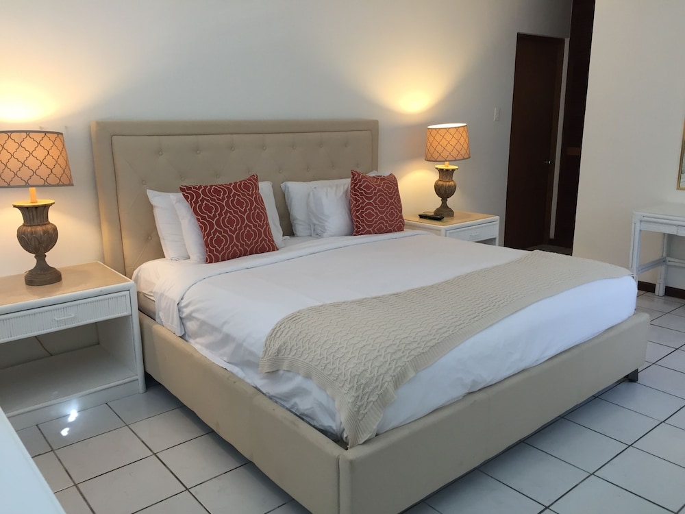 STANDARD, DOUBLE BED, GARDEN AREA