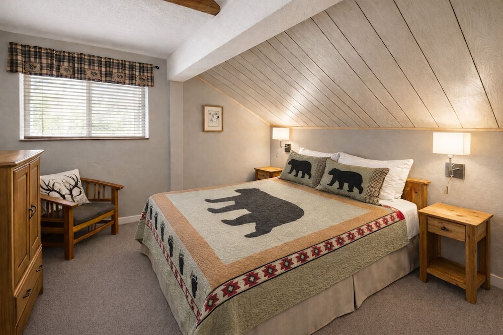 1 Bedroom, Cottage, Cabin, 2 Trundle Beds, Queen Bed, Sofa, Kitchen