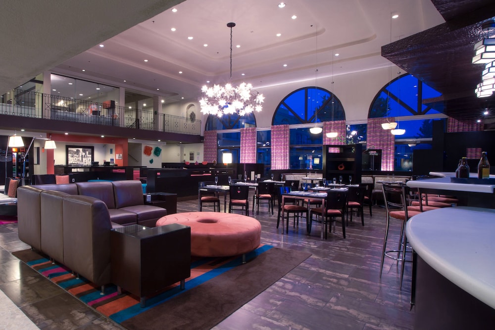 Courtyard By Marriott Toluca Airport 36/45