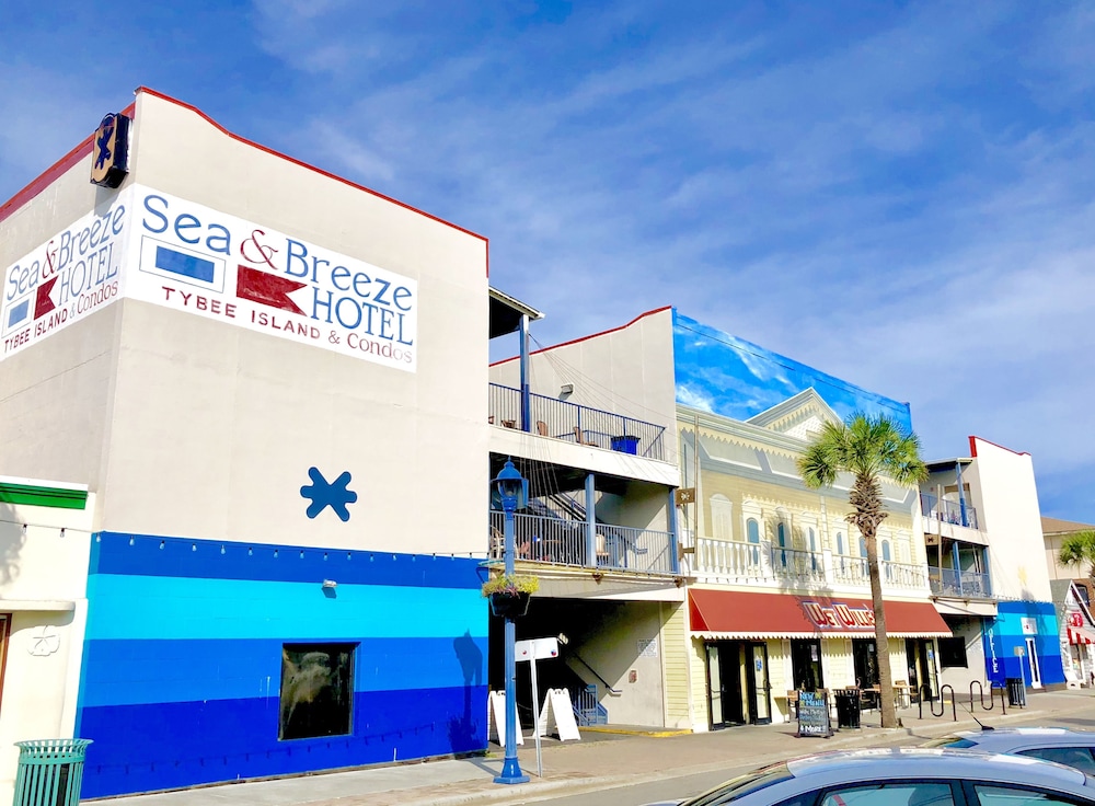 Sea And Breeze Hotel And Condo 13/49