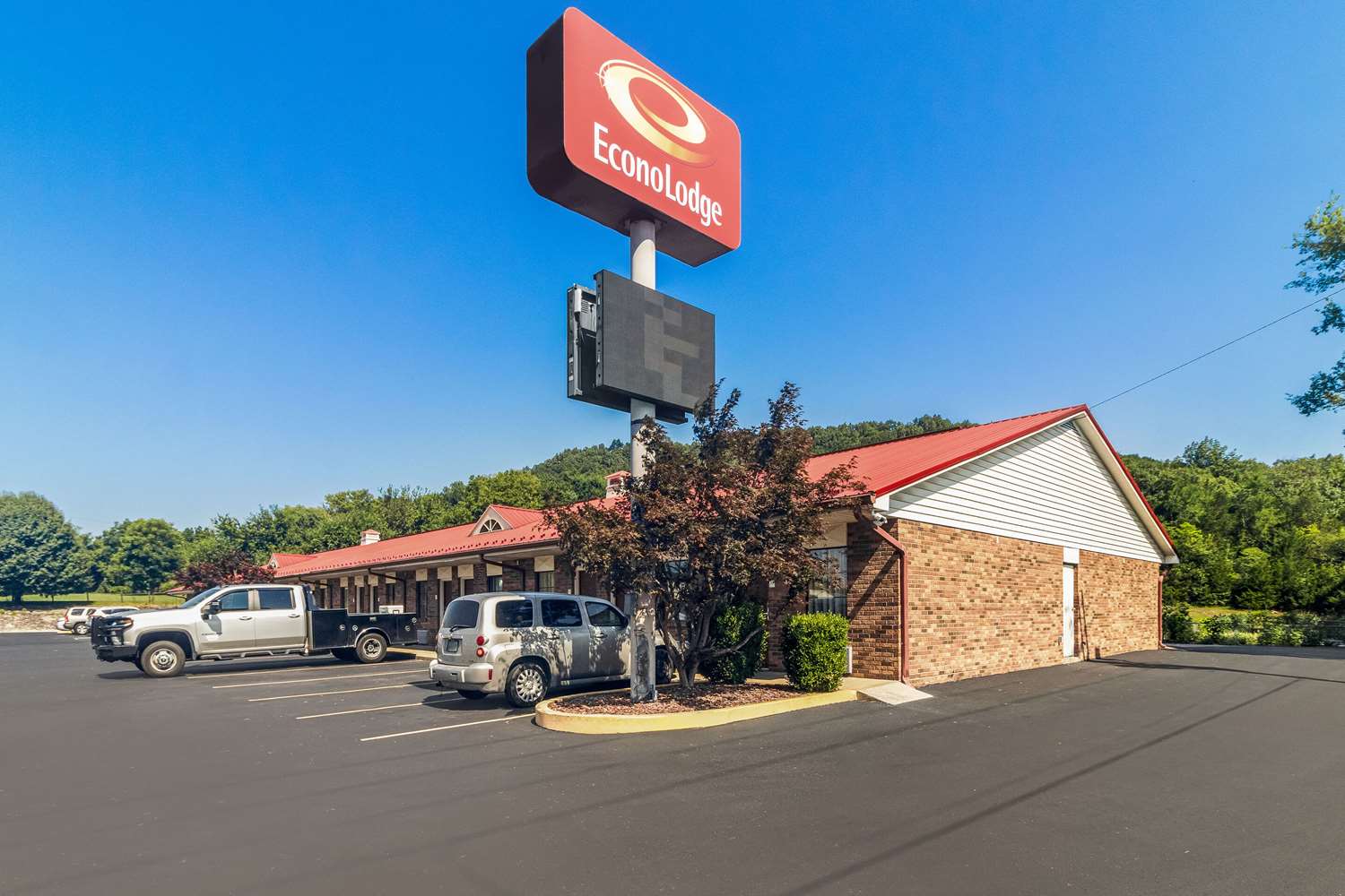 Econo Lodge Russellville, KY 21/24