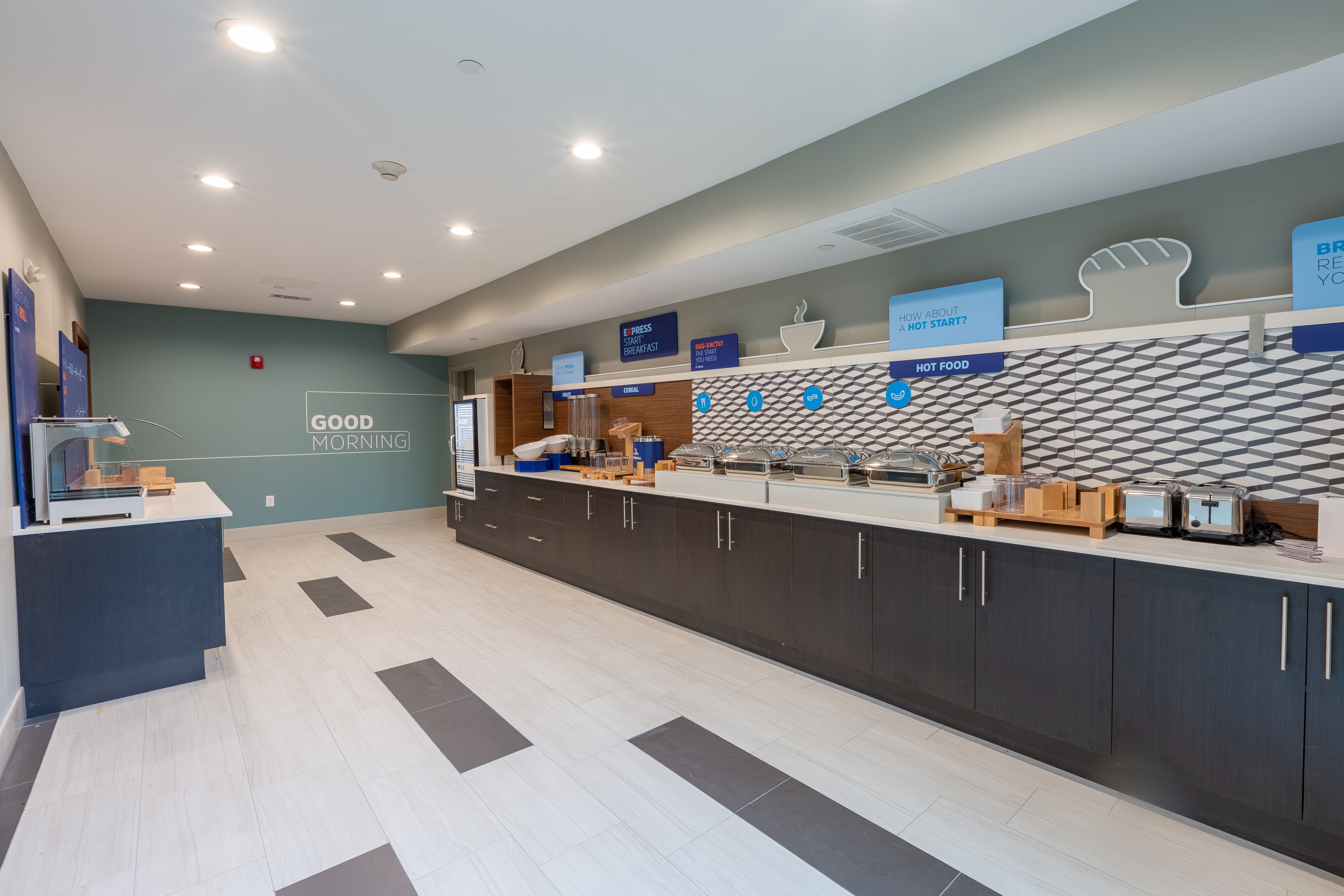 Holiday Inn Express And Suites Arlington North Stadium Area 10/34