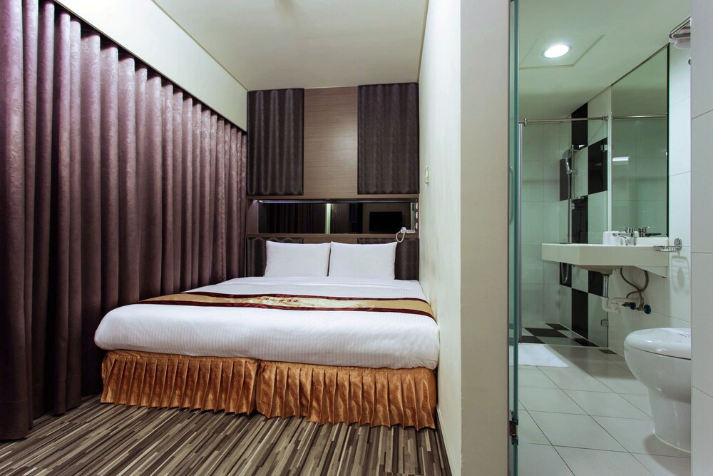 Harmonious Hotel 23/48