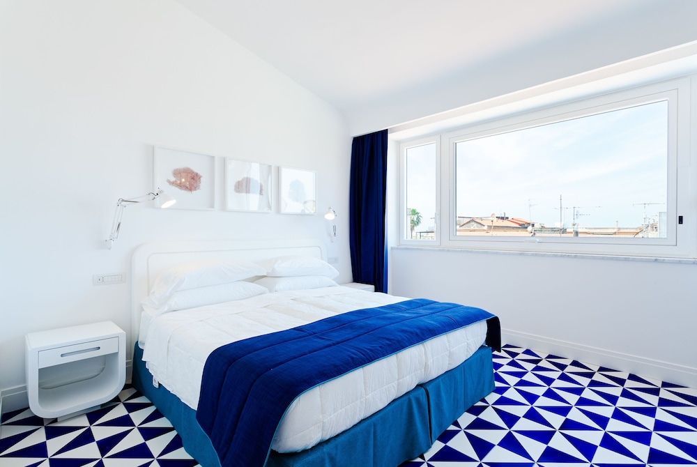Maison Blu - Intimate Guest House 25/27