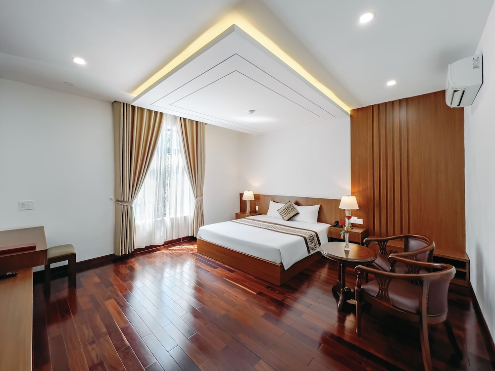 DELUXE, DOUBLE BED, RESORT VIEW, POOL ACCESS