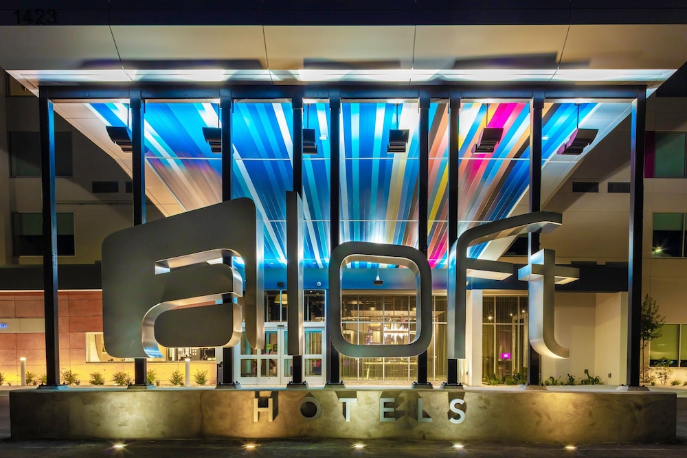 Aloft Savannah Airport 11/28