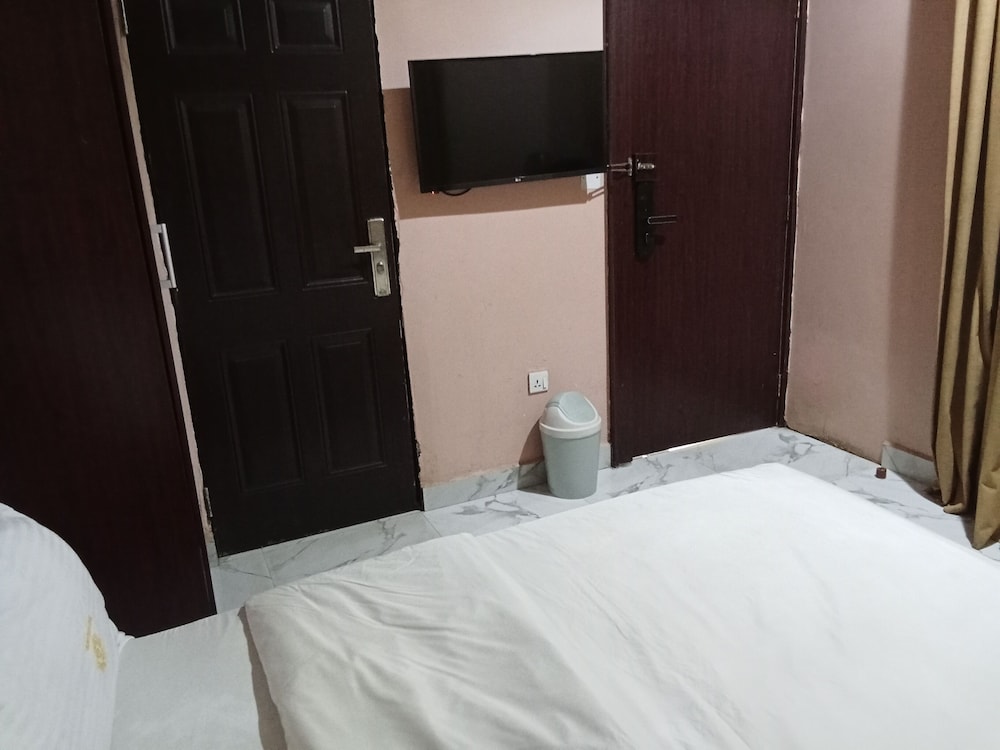 Degok Hotel 21/50