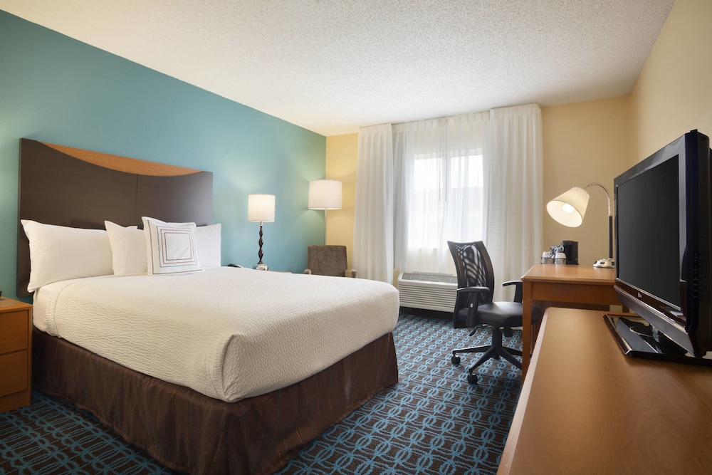 Fairfield Inn & Suites Dallas Plano 9/34