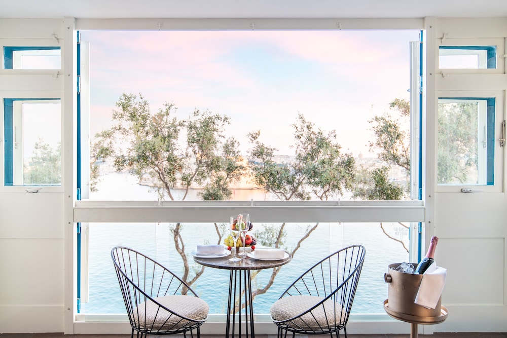 Iniala Harbour House 5/48