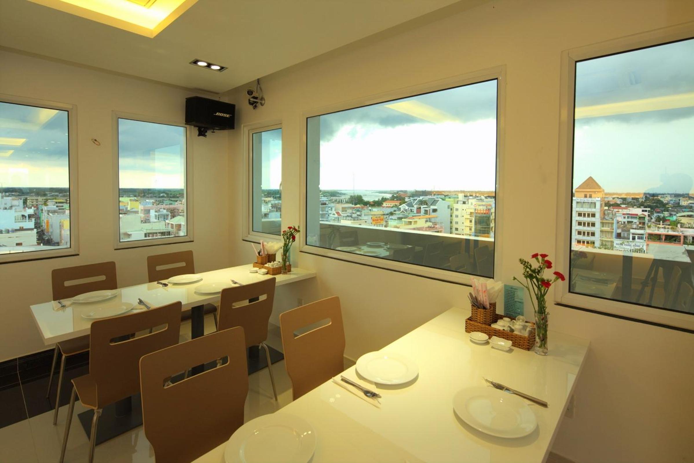 Hung Cuong Hotel 26/32