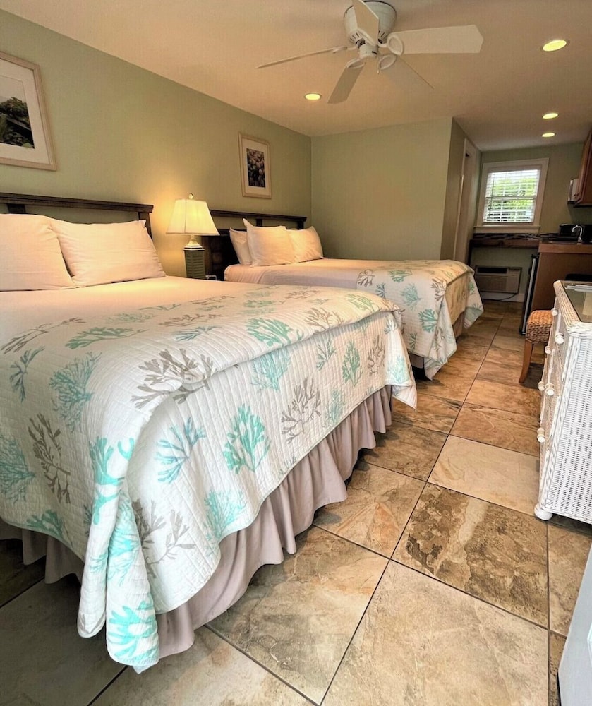 Beach Breeze Inn 18/50